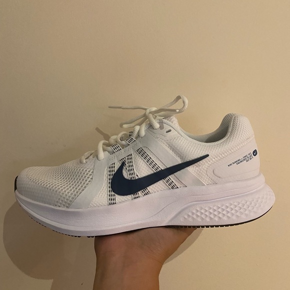 ✨NEW✨ NIKE RUN SWIFT 2 - Picture 1 of 4